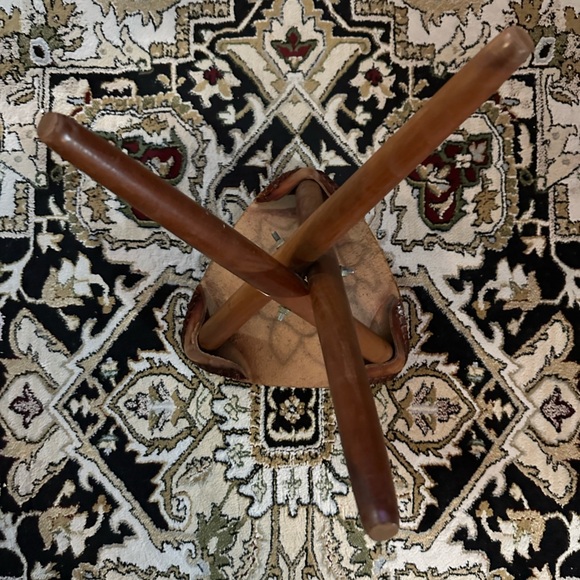 Leather Folding ‘Horse Saddle Style’ 3 Leg Stool - Picture 6 of 9